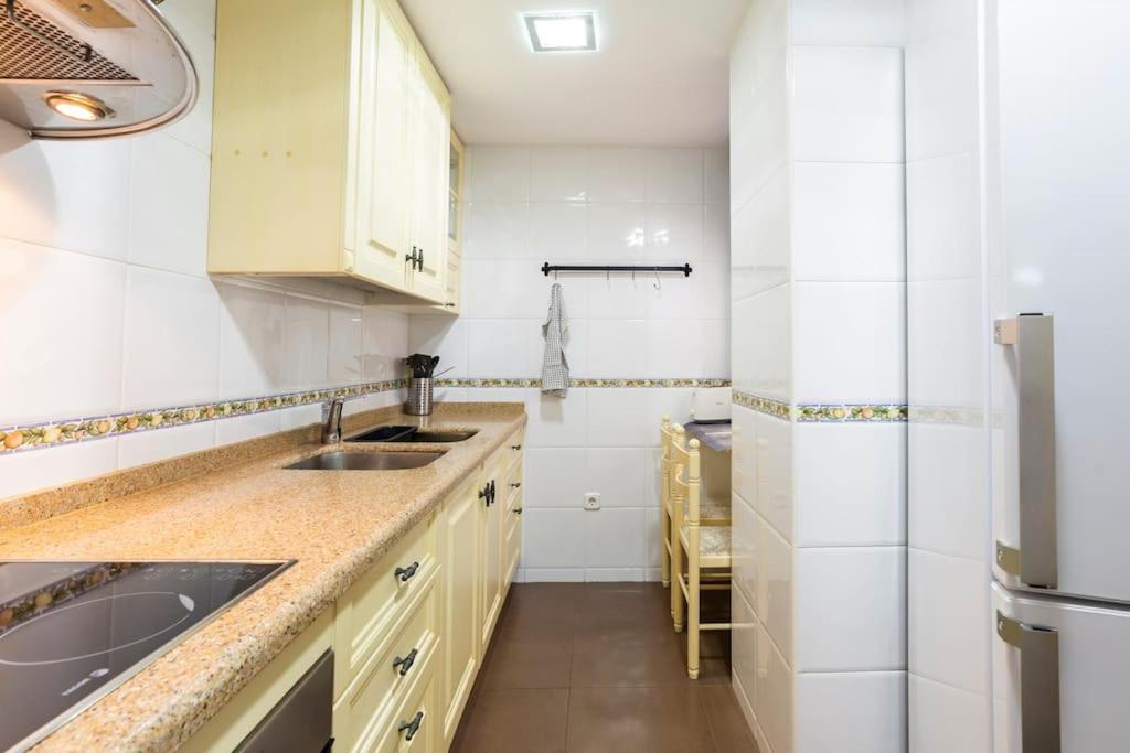 Ayala Beach Apartment Malaga Exterior photo
